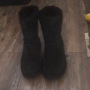 Authentic UGG classic short